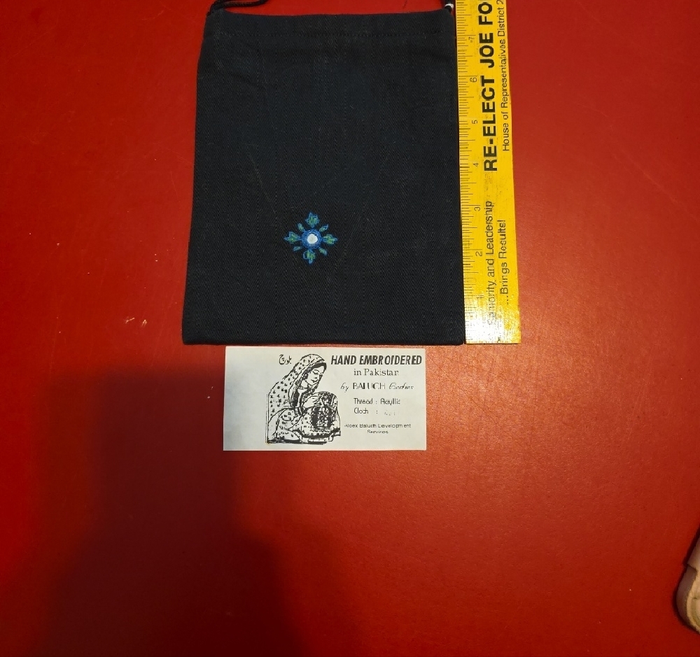 Embroideref Bag Made In Pakistan - Picture 4 of 8
